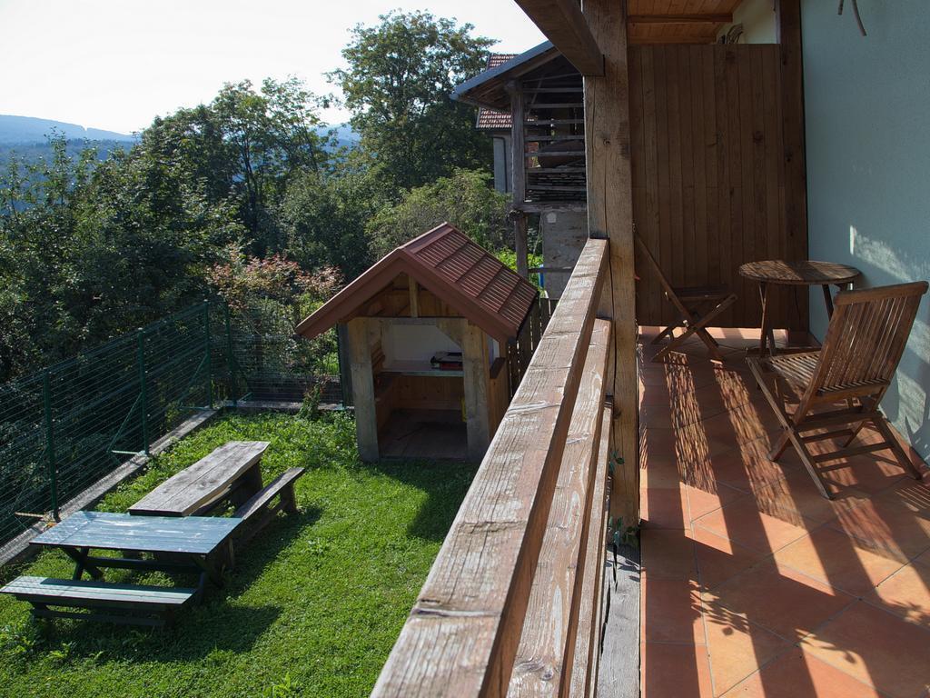 Apartments Suster Stari Trg ob Kolpi Exterior foto